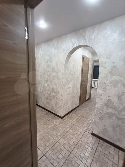 4-к. квартира, 80 м², 4/9 эт.