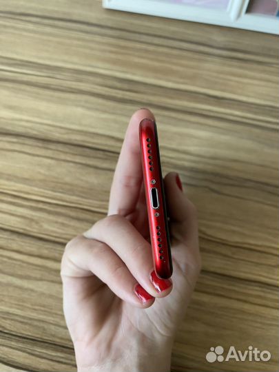 Телефон iPhone 8 64 gb