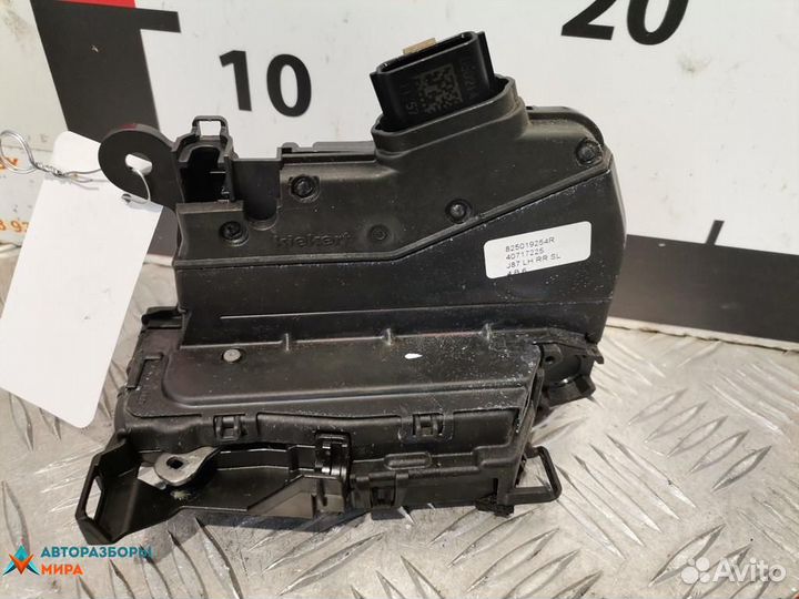 Замок двери задней левой Renault Captur 2014