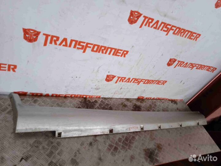 Накладка на порог наружная правая Мазда Милления T