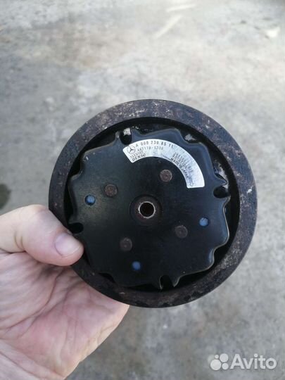 Шкиф компрессора кондиционера mercedes