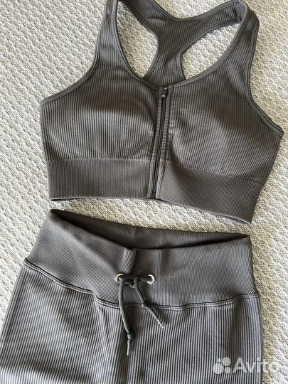 Костюм для фитнеса