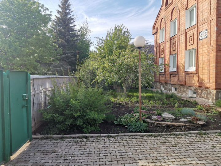 Дом 313 м² на участке 15 сот.