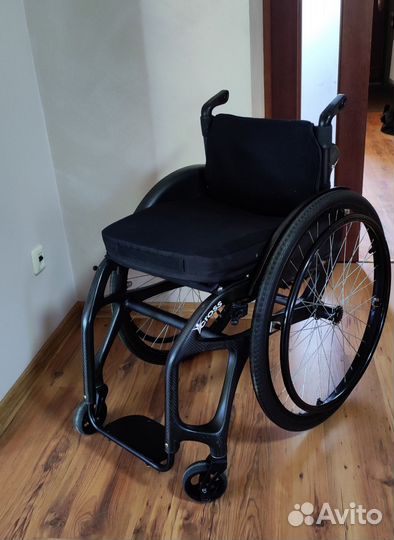 Инвалидная кресло-коляска активного типа