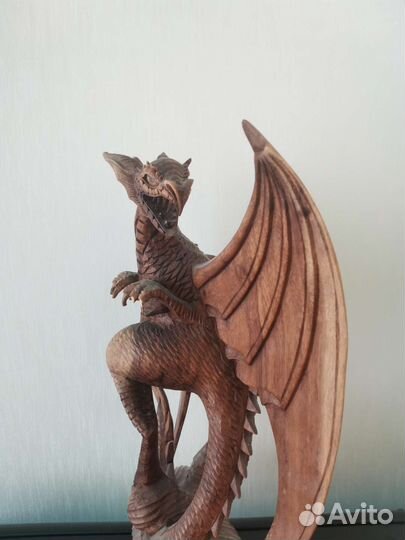 Дракон из дерева (ручная работа)