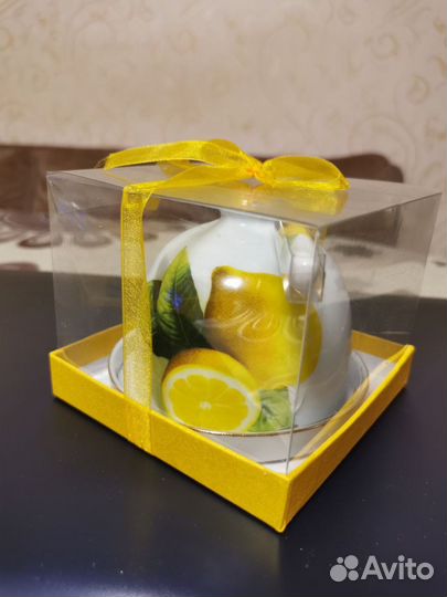 Лимонница новая. Фарфор. Япония