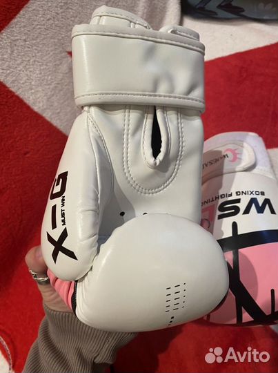 Боксерские перчатки