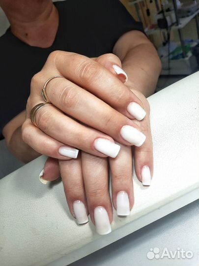 Маникюр/педикюр/наращивание