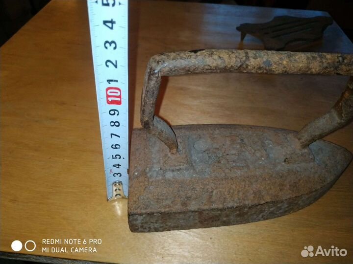 Утюг старинный