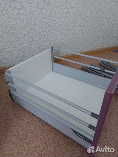 Фурнитура для кухни блюм