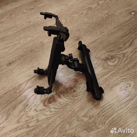 Автомобильный держатель для планшета Deppa