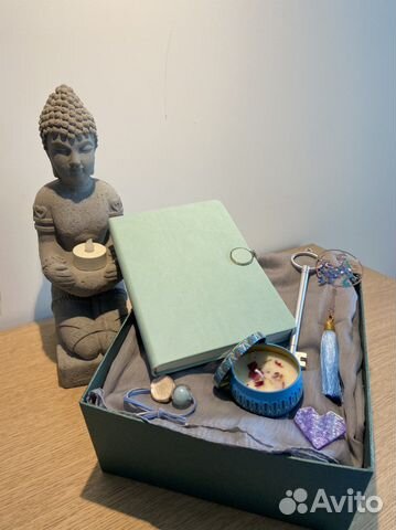 Подарок девушке, подарочный набор со свечой