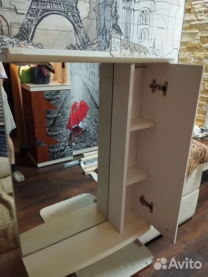 Шкаф с зеркалом с подсветкой для ванной бу