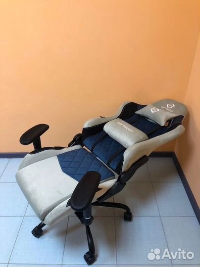 Офисное кресло (геймерское). Кресло для директора