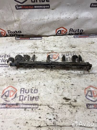 Топливная рейка Ford Fusion 1 1.4 2008