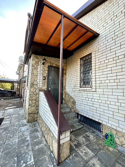 Дом 135 м² на участке 4 сот.