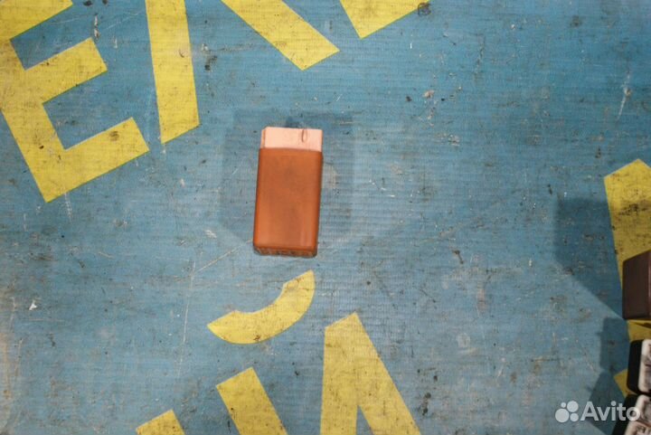 Реле обогревателя стёкол Volvo 850