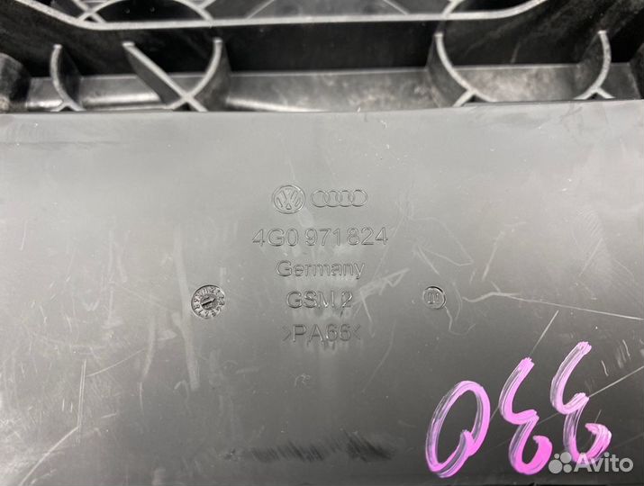 Кронштейн задний левый Audi A6 C7 chva 2.8 2013