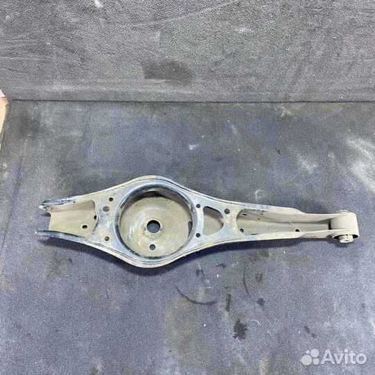 Рычаг нижний Volkswagen Passat (B7) 2011-2015г B7