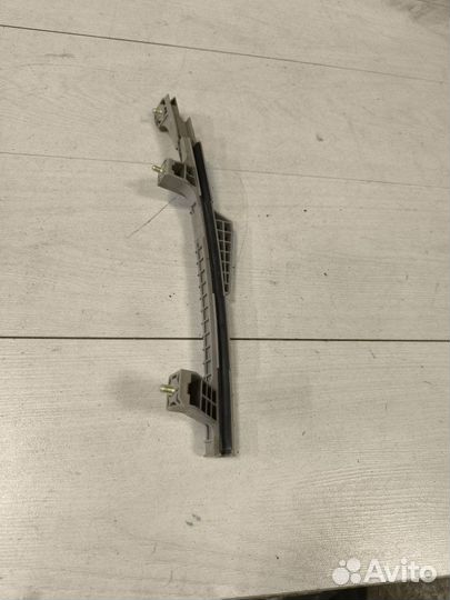 Направляющая стекла двери задняя правая Kia K5