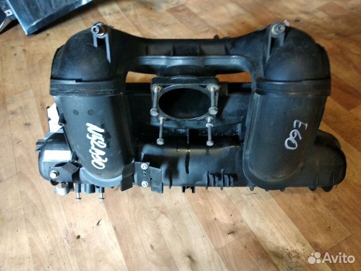 Коллектор впускной бмв 528Xi Америка N52b30