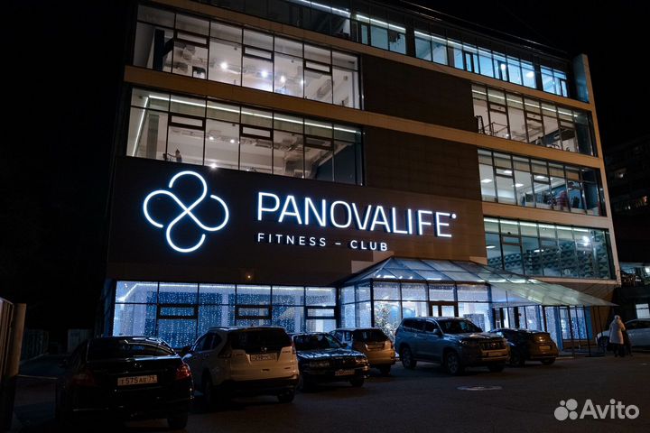 Абонемент в фитнес клуб с бассейном panova life