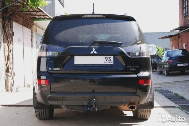 Фаркоп на Mitsubishi Outlander XL 2007-2012