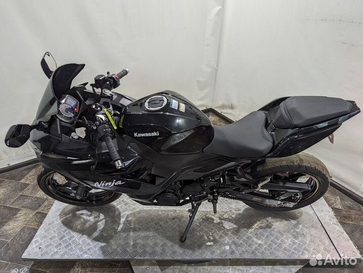 Мотоцикл Kawasaki Ninja 400 ABS