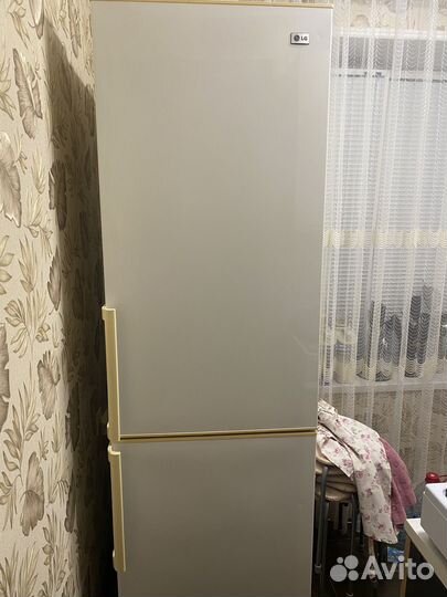 Холодильник бу LG