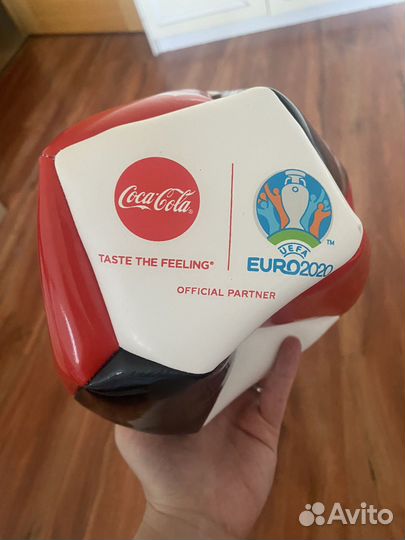 Футбольные мячи