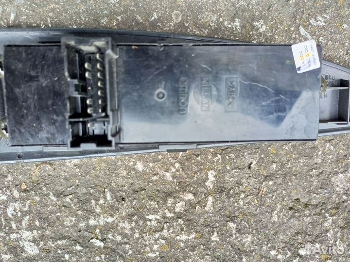 Замок двери Рено Меган 2