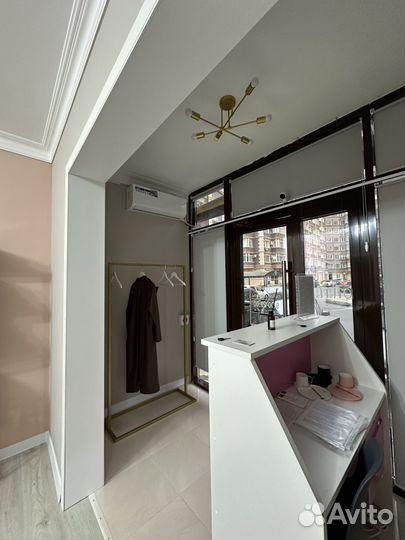 Рабочее место в аренду для маникюра