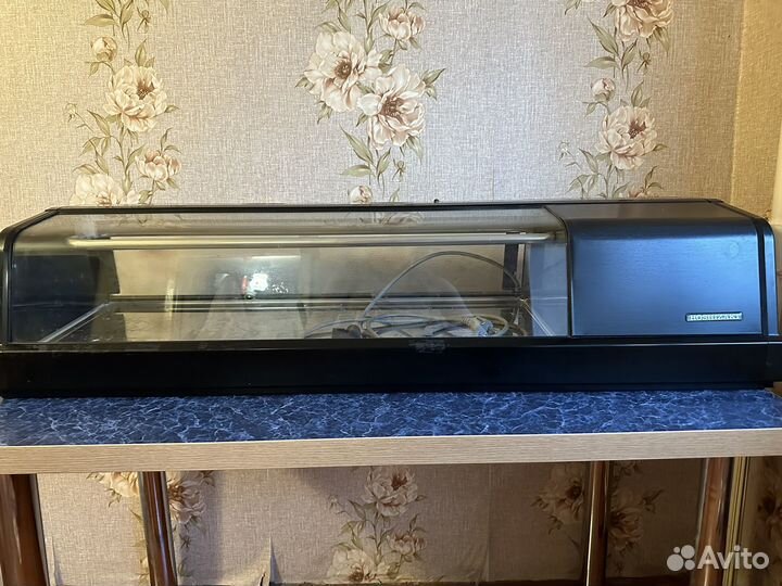 Холодильная витрина