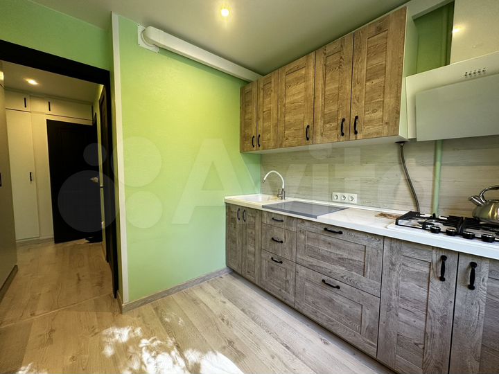 2-к. квартира, 49 м², 4/9 эт.