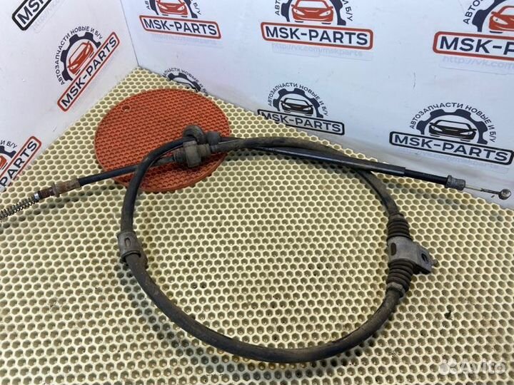 Трос стояночного тормоза правый Mitsubishi Lancer