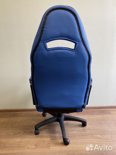Компьютерное кресло. Гарантия 1 год