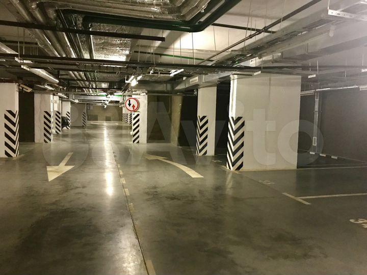 Машиноместо, 15 м²