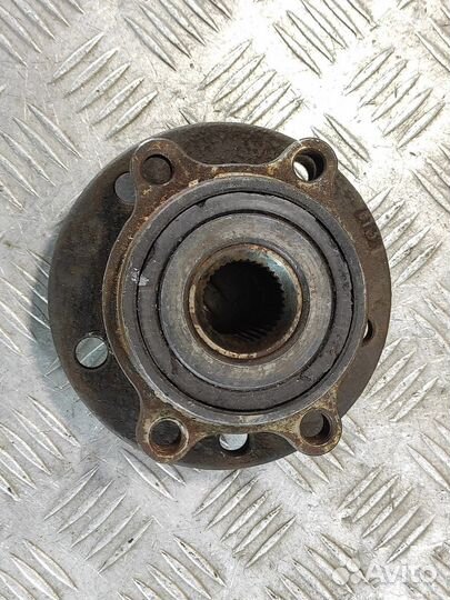 Ступица передняя Volkswagen Passat b6 b6