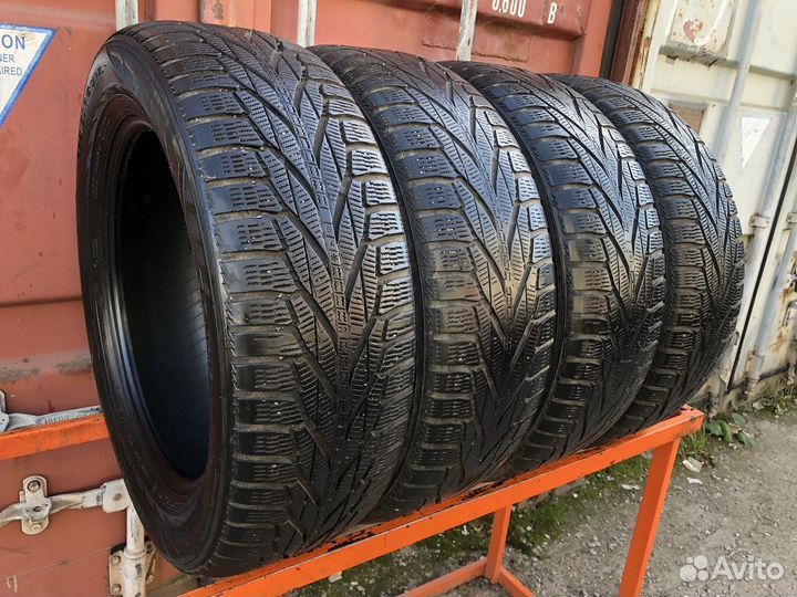 Nokian Tyres Hakkapeliitta R2 225/60 R18