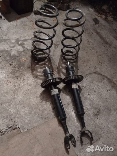 Амортизаторы передние с пружинами на Audi a6 c5