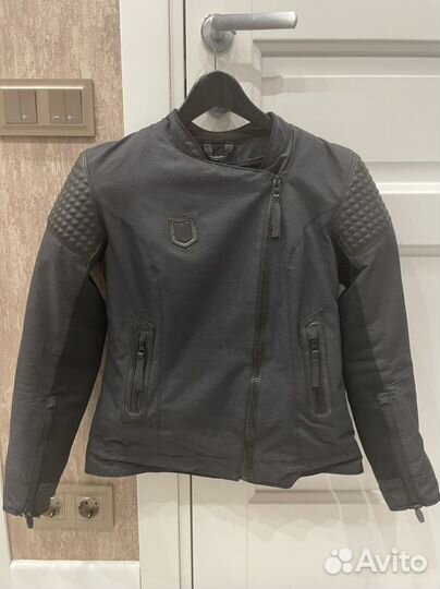 Мотокуртка женская icon