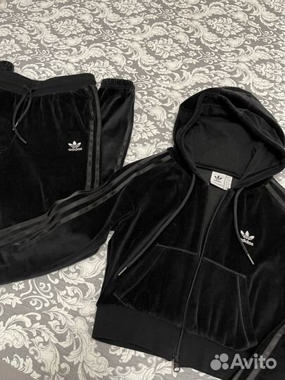 Велюровый спортивный костюм Adidas р S оригинал
