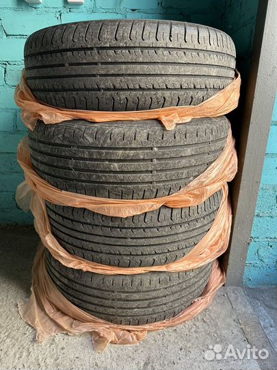 Комплект литых дисков с шинами