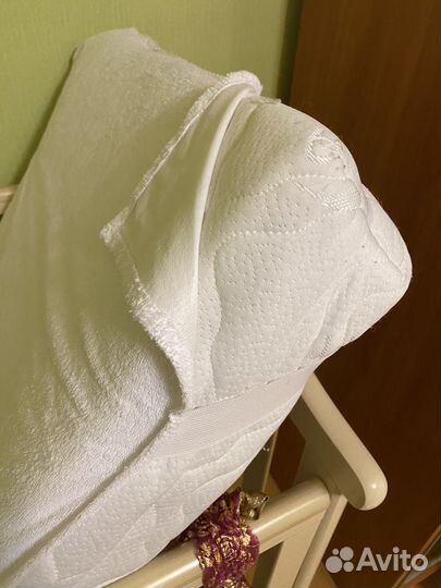 Детская кроватка с маятником и ящиком