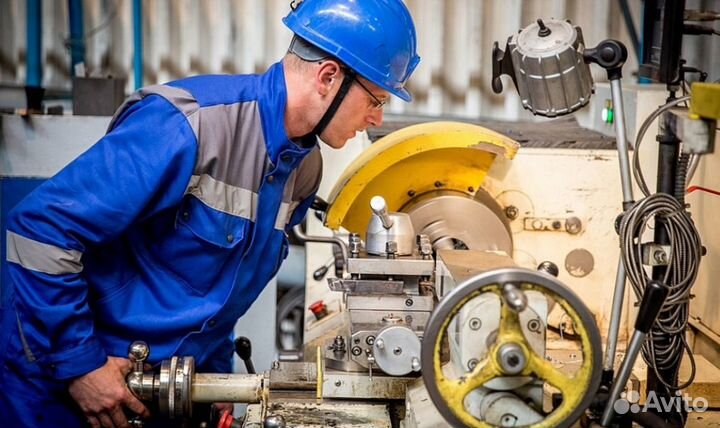 Токарь / токарь универсал / фрезеровщик
