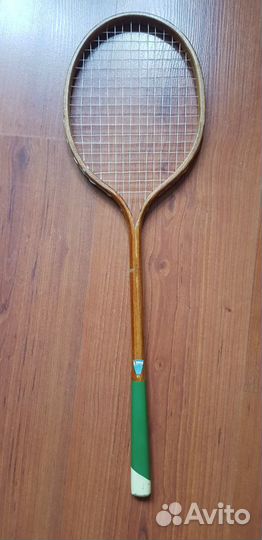 Ракетка для бадминтона 
