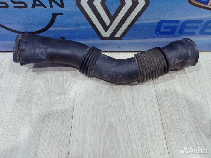 Патрубок воздушного фильтра Renault duster