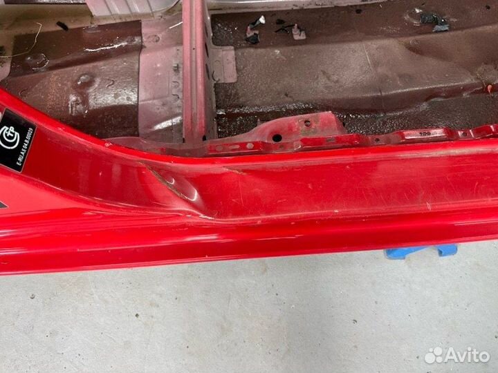 Порог со стойкой правый Skoda Fabia 2 HB 1.2 cgpa