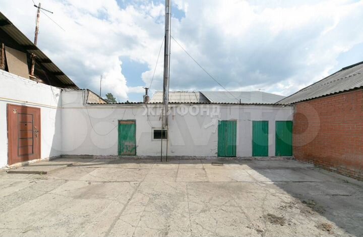 Дом 247 м² на участке 6,5 сот.