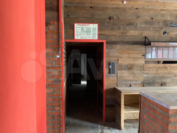 Продается торговое помещение, 260 м²